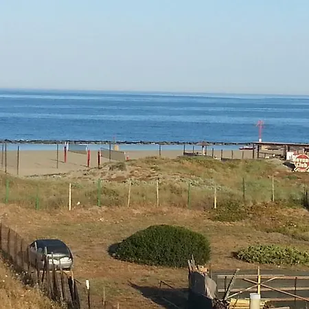 Bb Fly And Bed & Breakfast Fiumicino